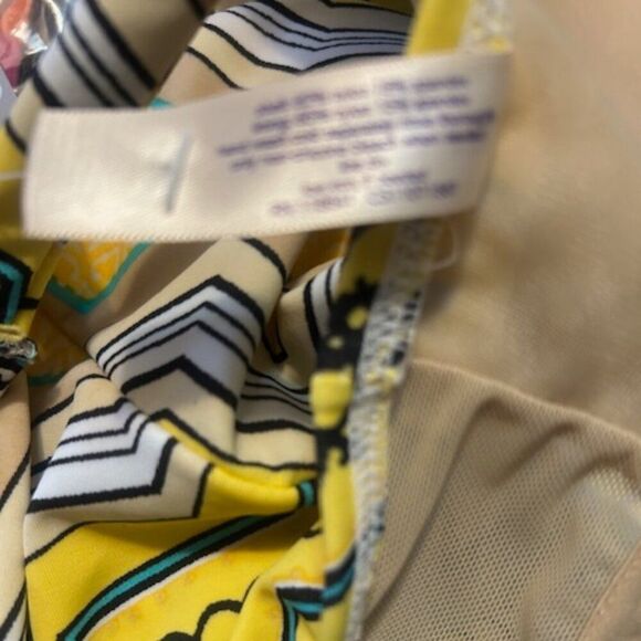 Cacique Lane Bryant Yellow/Gold/Black swim top with bra insert , size 40DD - Picture 5 of 5